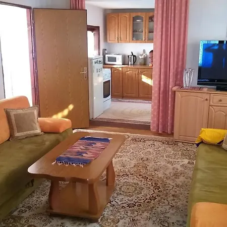 Apartman Hanija Apartment *